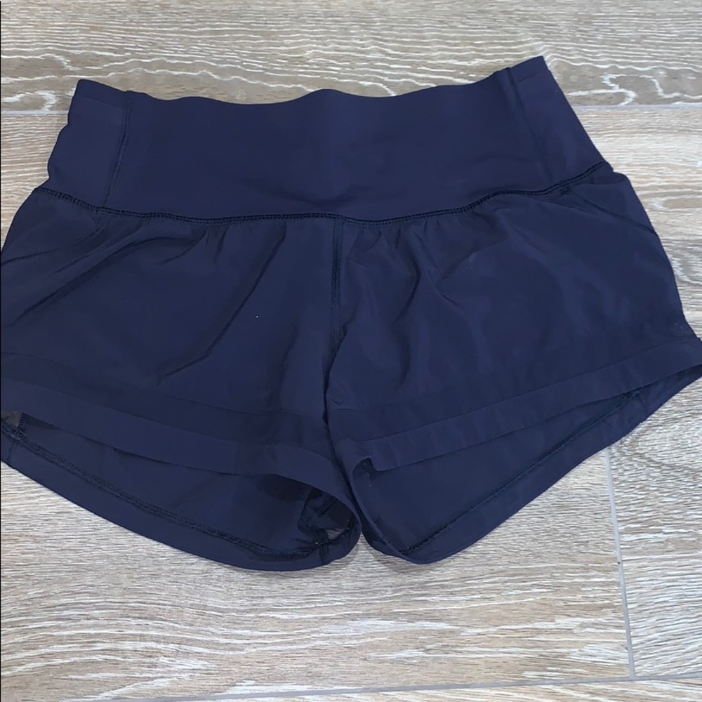 High rise lululemon size 6 shorts